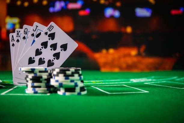 Poker Online: Bukan Sekadar Hoki, Pertarungan Mental & Keberanian untuk Menang Besar!